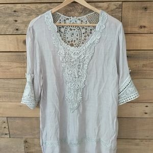 laced casual top size L